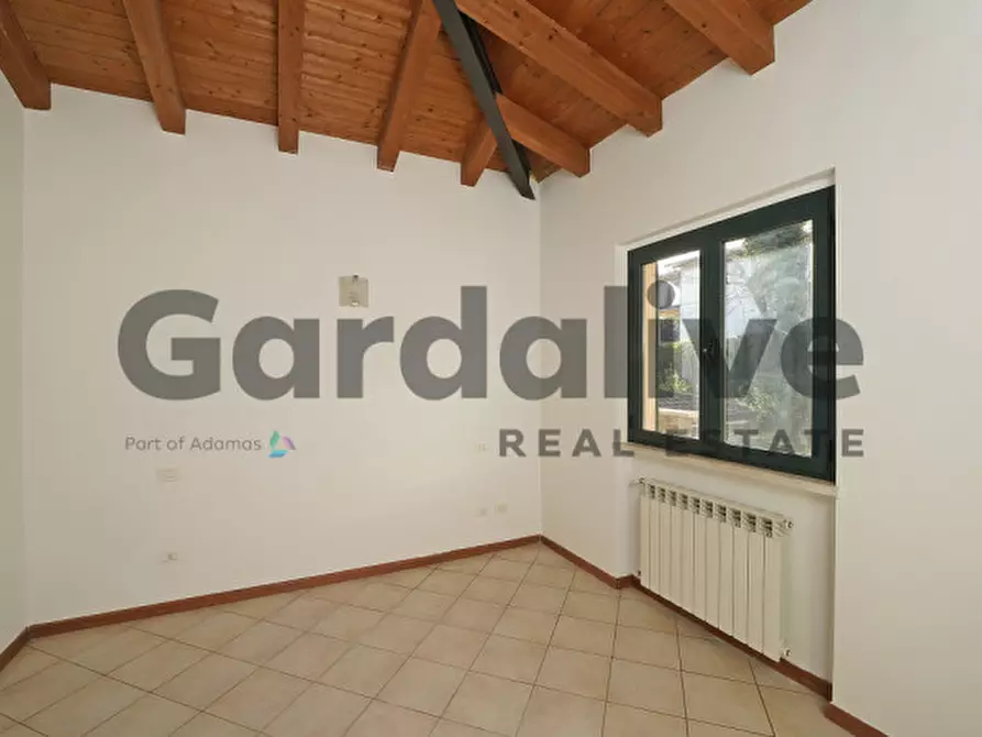 Immagine 30 di Appartamento in vendita  in Via Monticelli 1 a Soiano Del Lago