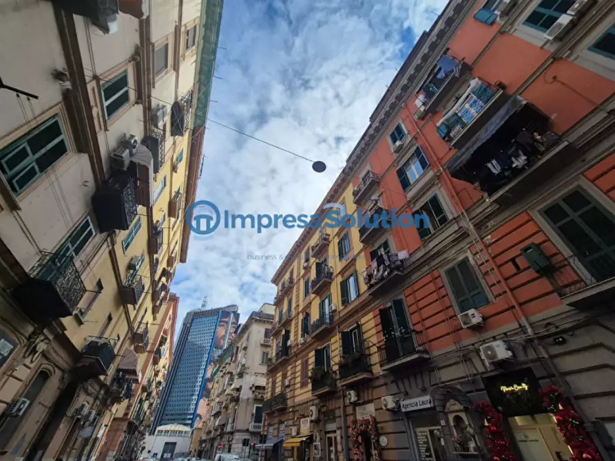 Immagine 1 di Negozio in vendita  in Via Ferrara a Napoli