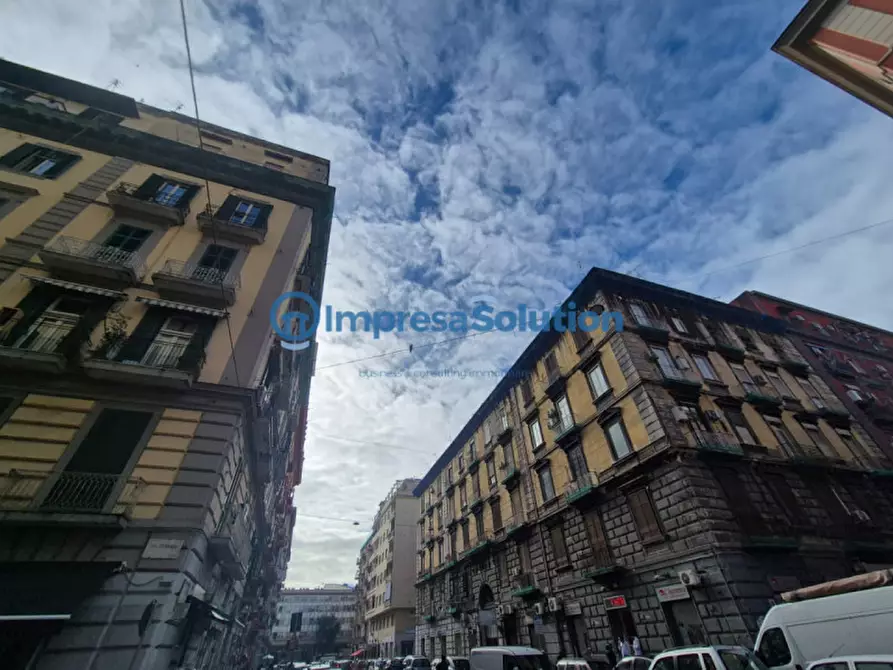 Immagine 14 di Negozio in vendita  in Via Ferrara a Napoli