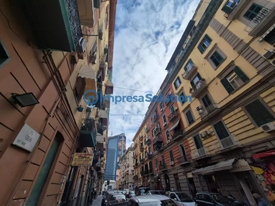 Immagine 16 di Negozio in vendita  in Via Ferrara a Napoli