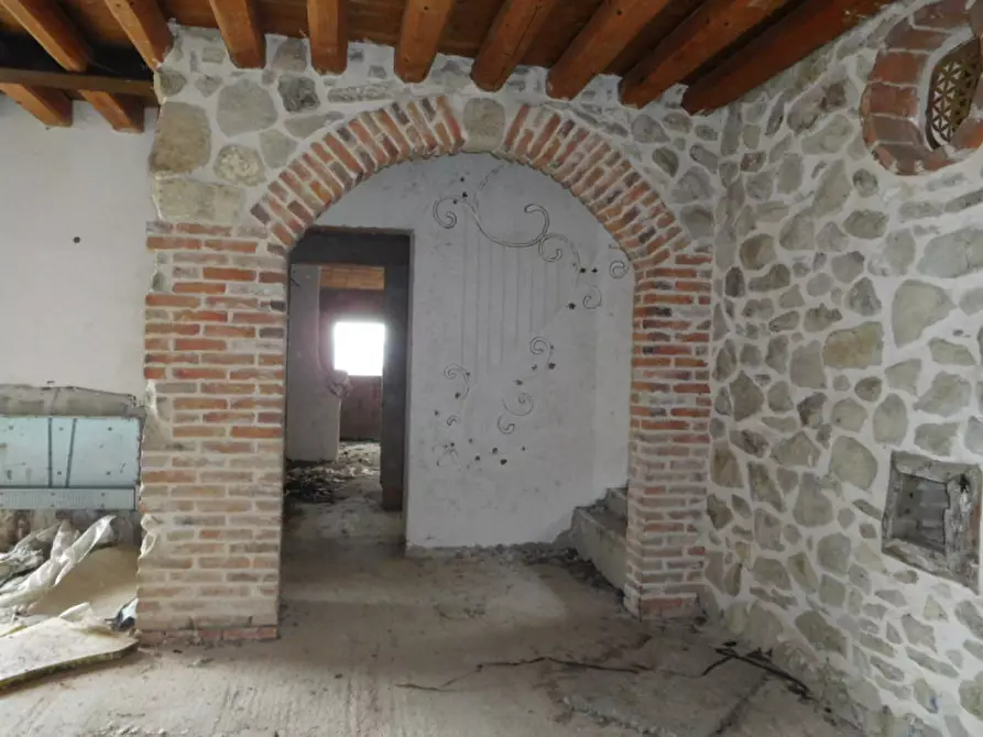 Immagine 8 di Rustico / casale in vendita  a Torreglia