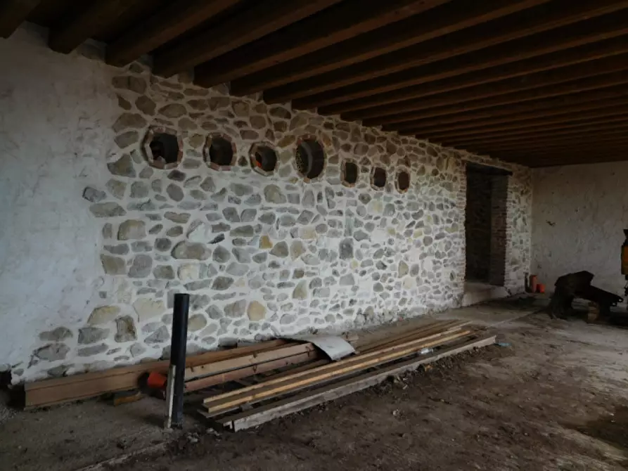 Immagine 11 di Rustico / casale in vendita  a Torreglia