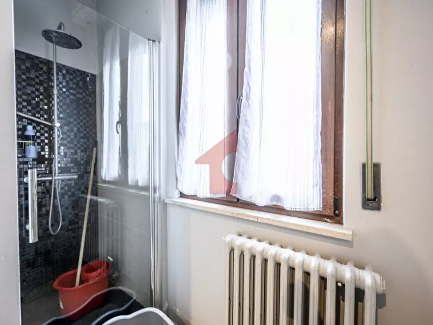 Immagine 33 di Appartamento in vendita  in via battibue a Parma