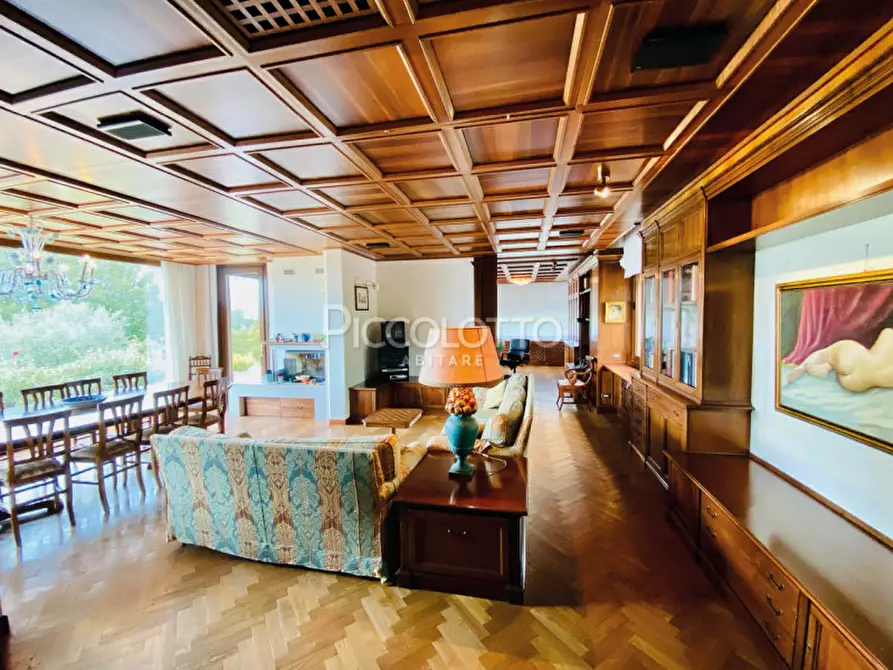 Immagine 17 di Villa in vendita  in via Mangesa a Conegliano