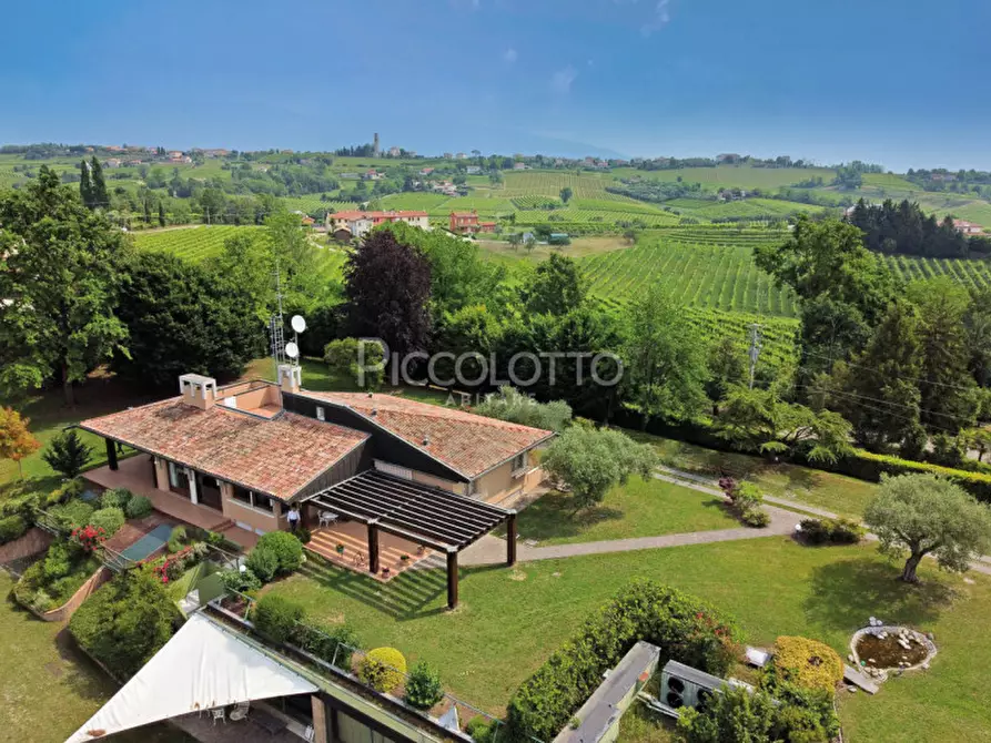 Immagine 43 di Villa in vendita  in via Mangesa a Conegliano