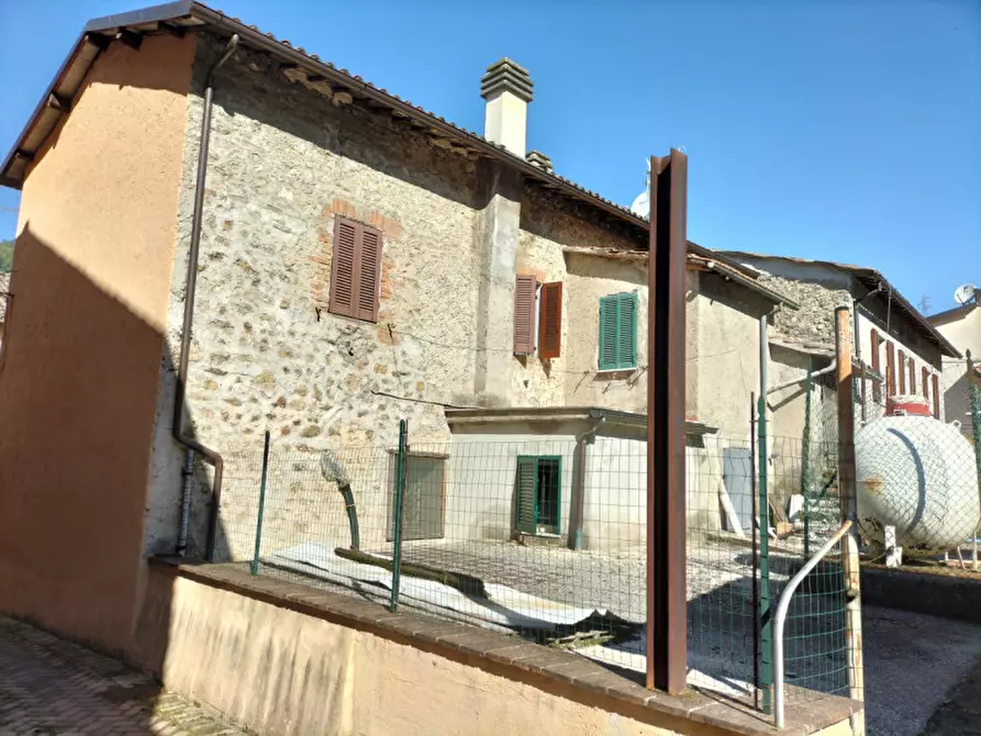 Immagine 1 di Rustico / casale in vendita  in Frazione Strettura a Spoleto