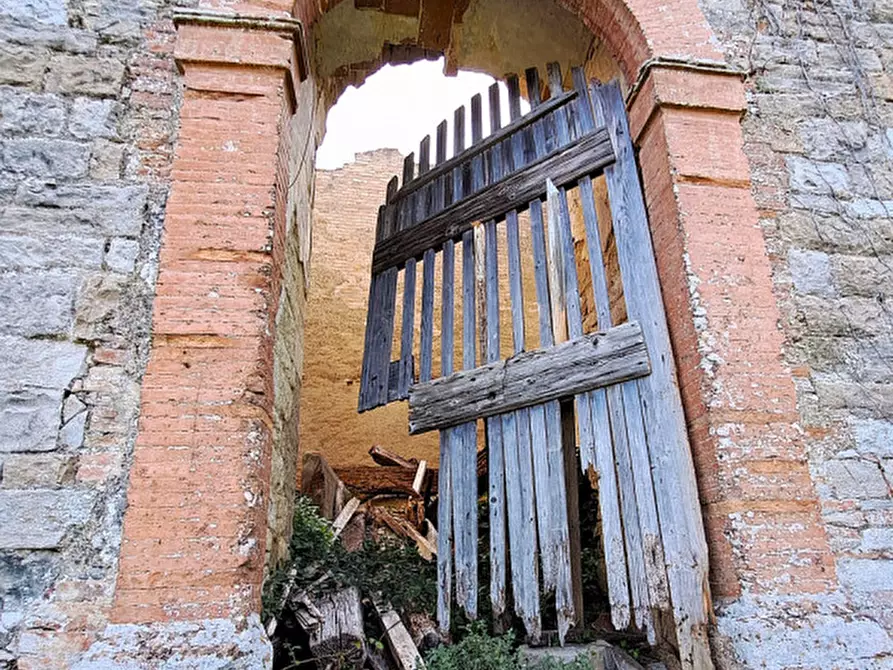 Immagine 15 di Rustico / casale in vendita  a Umbertide