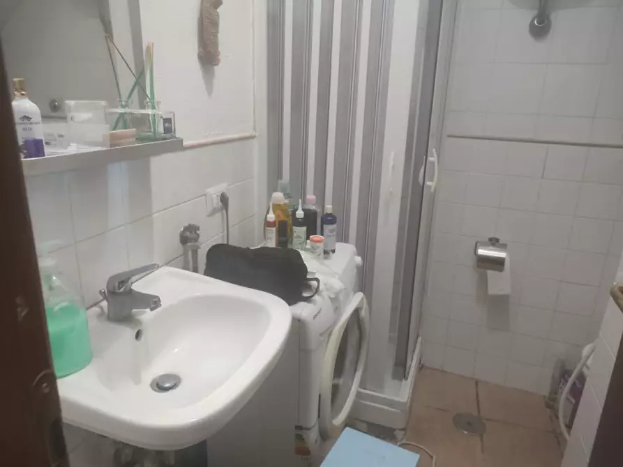 Immagine 10 di Appartamento in affitto  in corso vittorio emanuele 211 a Napoli