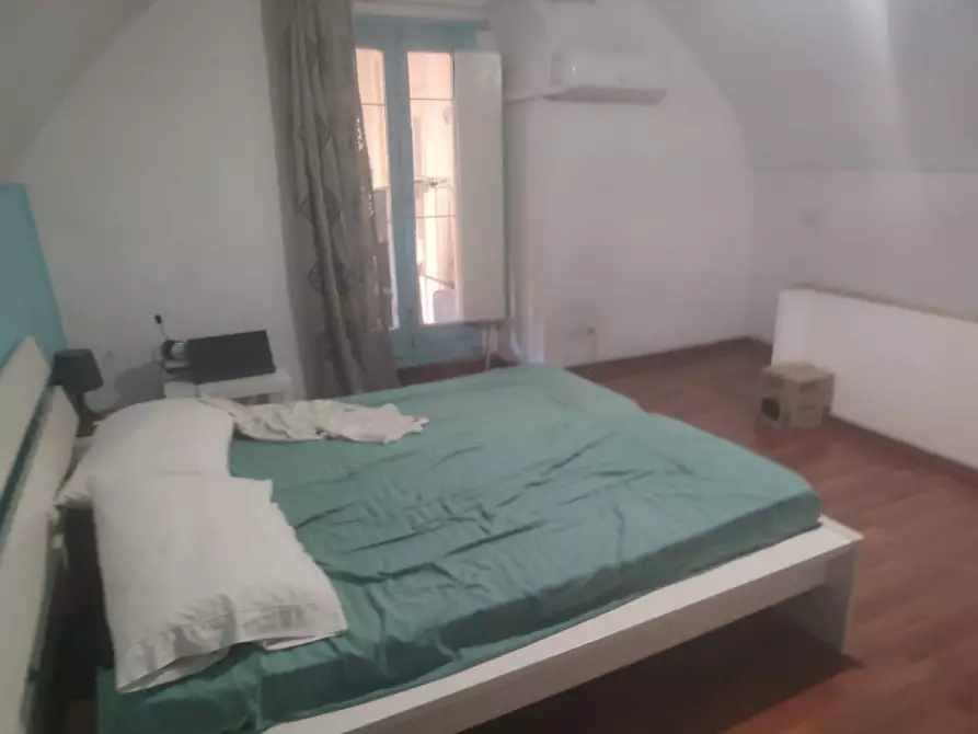 Immagine 14 di Appartamento in affitto  in corso vittorio emanuele 211 a Napoli