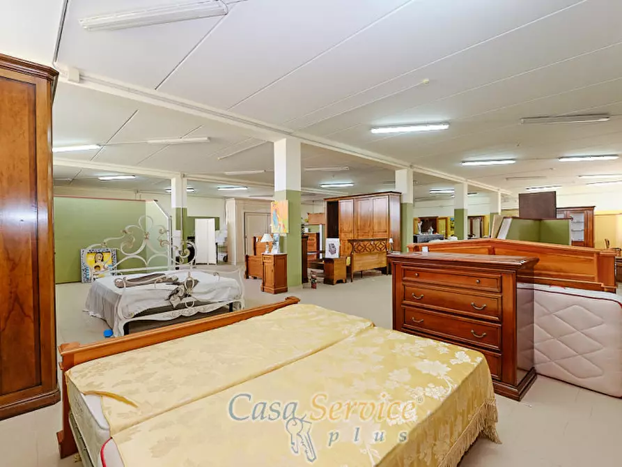 Immagine 17 di Capannone industriale in vendita  a Gallipoli