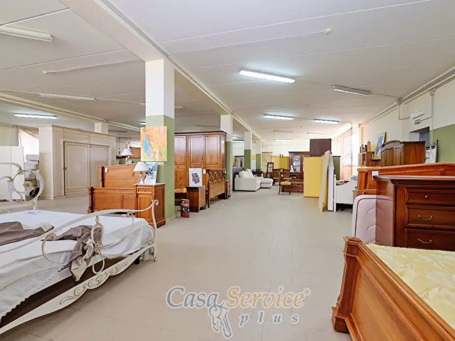 Immagine 18 di Capannone industriale in vendita  a Gallipoli