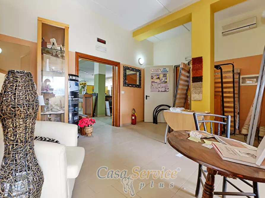 Immagine 23 di Capannone industriale in vendita  a Gallipoli