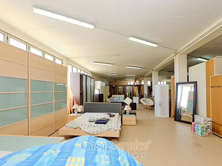 Immagine 30 di Capannone industriale in vendita  a Gallipoli