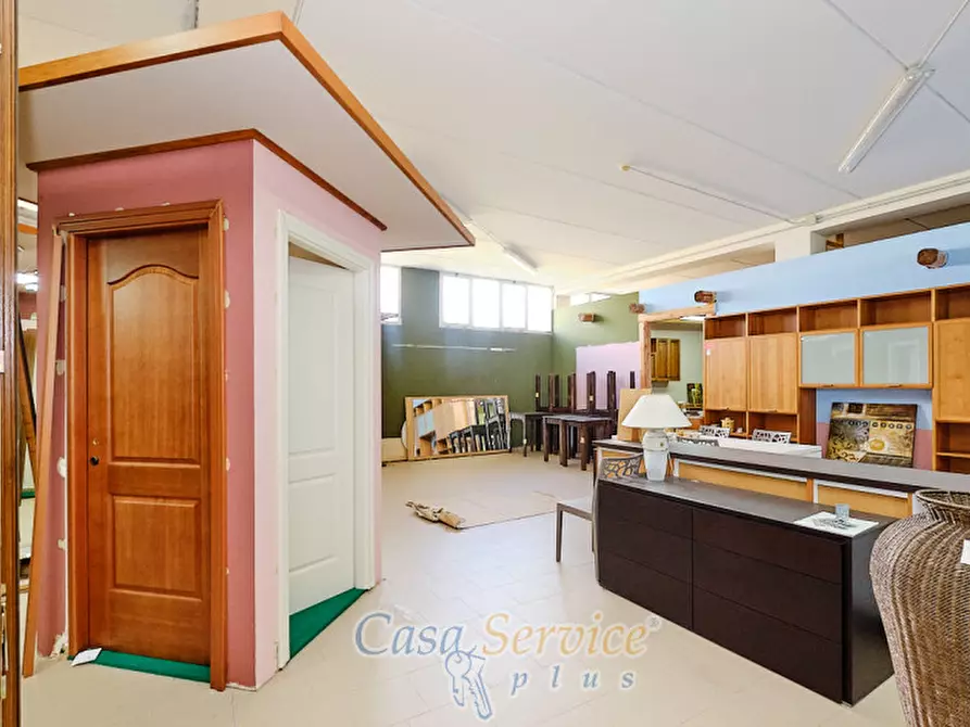 Immagine 32 di Capannone industriale in vendita  a Gallipoli