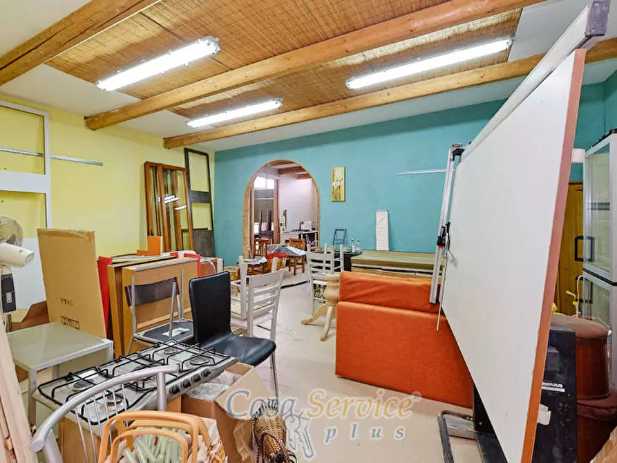 Immagine 36 di Capannone industriale in vendita  a Gallipoli