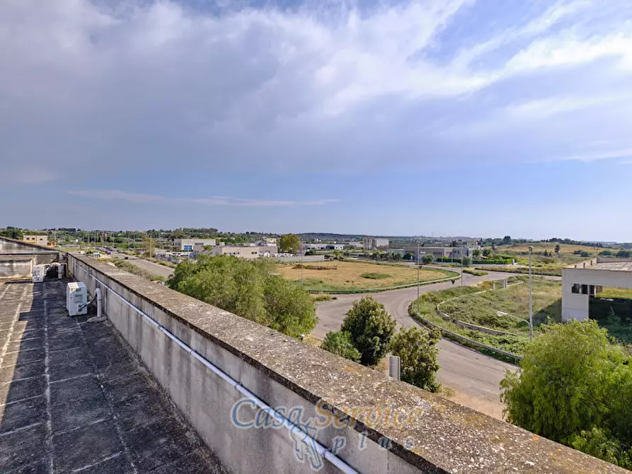Immagine 40 di Capannone industriale in vendita  a Gallipoli