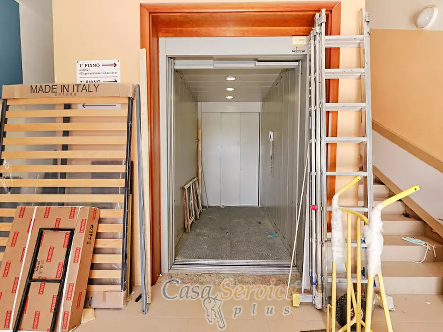 Immagine 42 di Capannone industriale in vendita  a Gallipoli