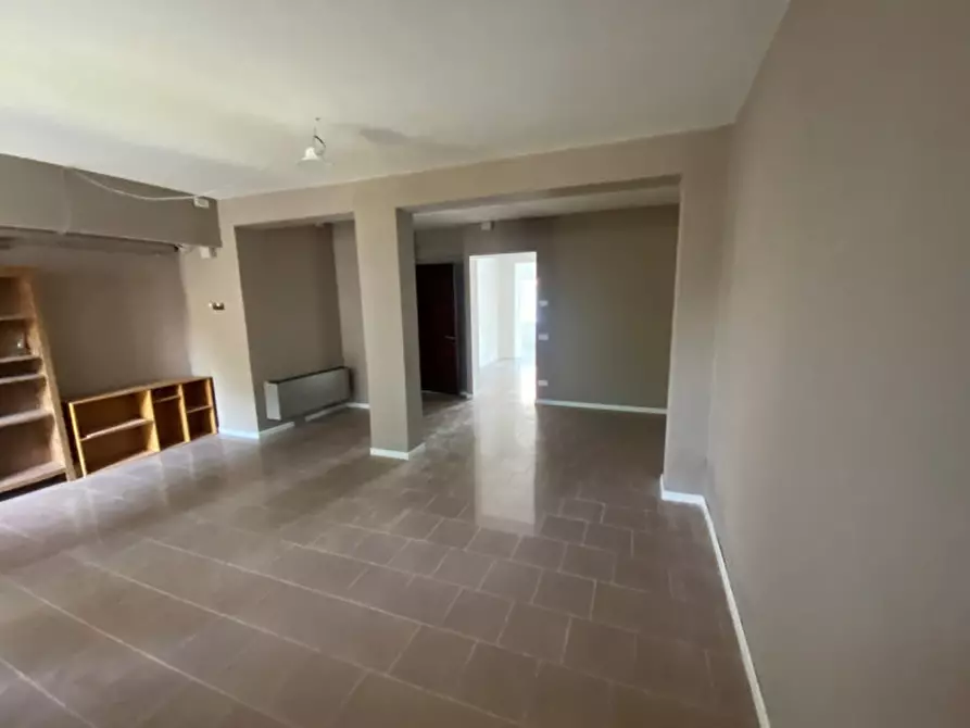 Immagine 8 di Negozio in affitto  in via IV Novembre a Mestrino