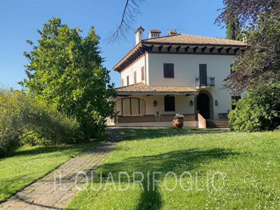 Immagine 1 di Villa in vendita  a Cesena