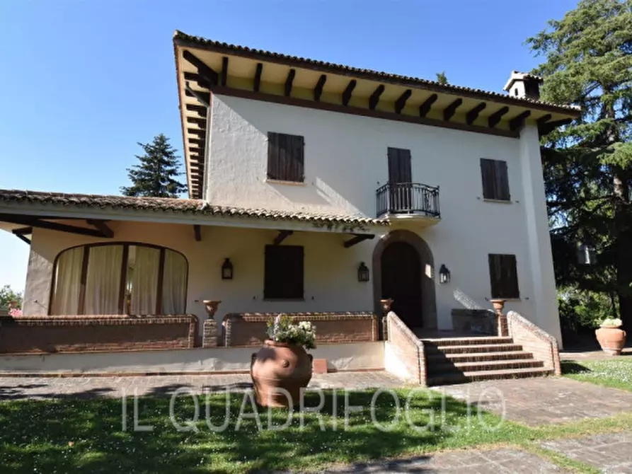 Immagine 2 di Villa in vendita  a Cesena