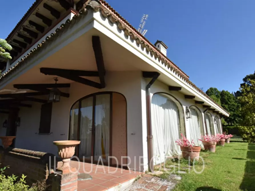 Immagine 14 di Villa in vendita  a Cesena