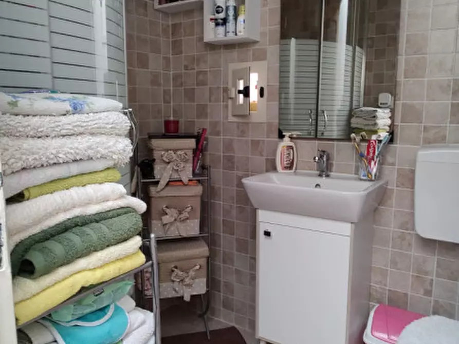 Immagine 6 di Casa indipendente in vendita  in VIA VITTORIO EMANUELE N.34 a Palagonia