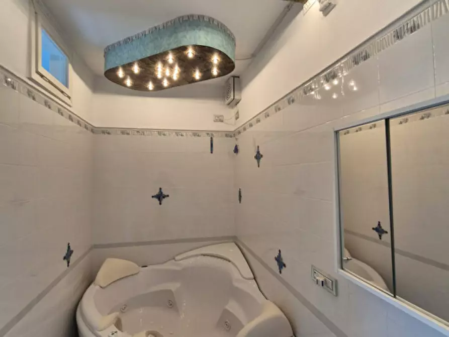 Immagine 17 di Appartamento in affitto  in via biestri a Celle Ligure