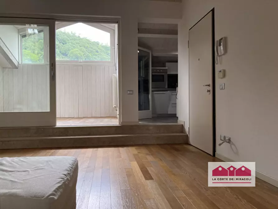 Immagine 11 di Appartamento in vendita  in Via San Valentino a Costabissara