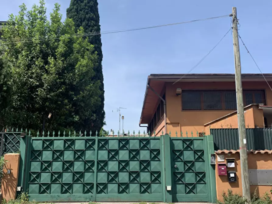 Immagine 3 di Capannone industriale in vendita  in Via Ittiri a Roma