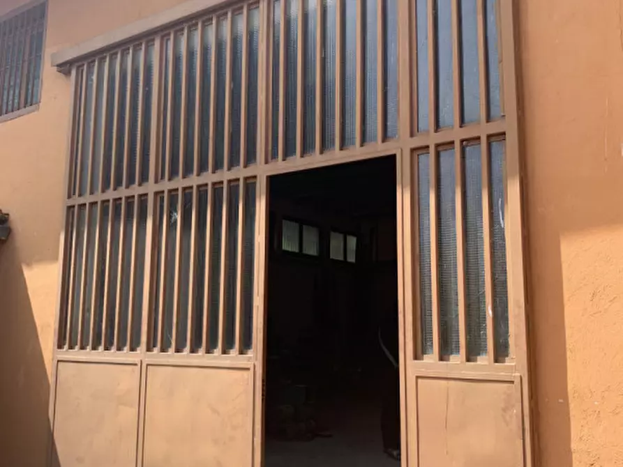 Immagine 5 di Capannone industriale in vendita  in Via Ittiri a Roma