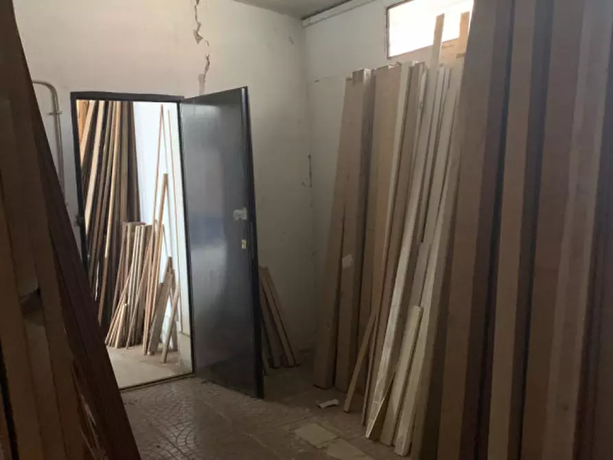 Immagine 12 di Capannone industriale in vendita  in Via Ittiri a Roma