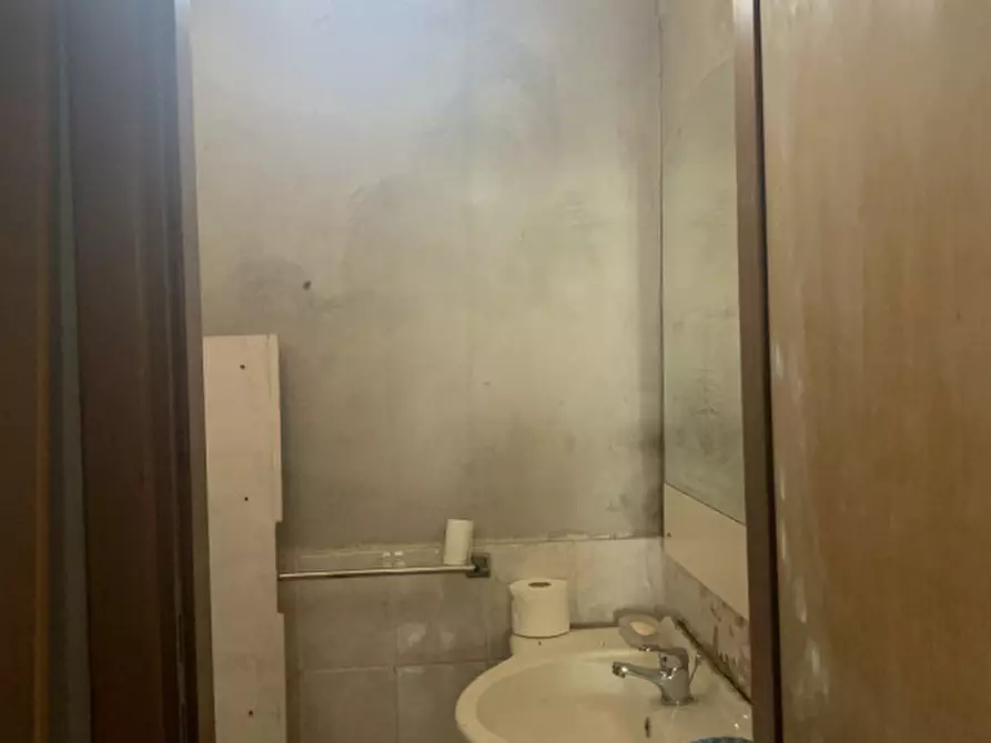 Immagine 14 di Capannone industriale in vendita  in Via Ittiri a Roma