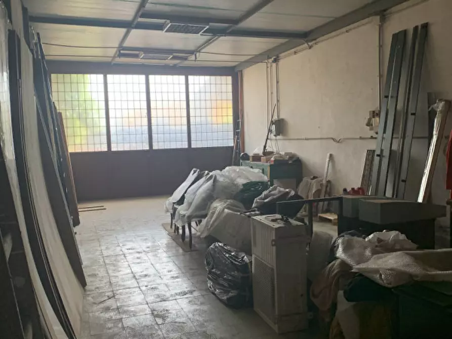Immagine 16 di Capannone industriale in vendita  in Via Ittiri a Roma