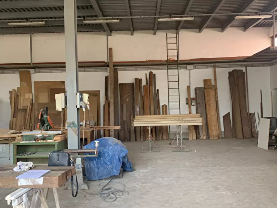 Immagine 19 di Capannone industriale in vendita  in Via Ittiri a Roma