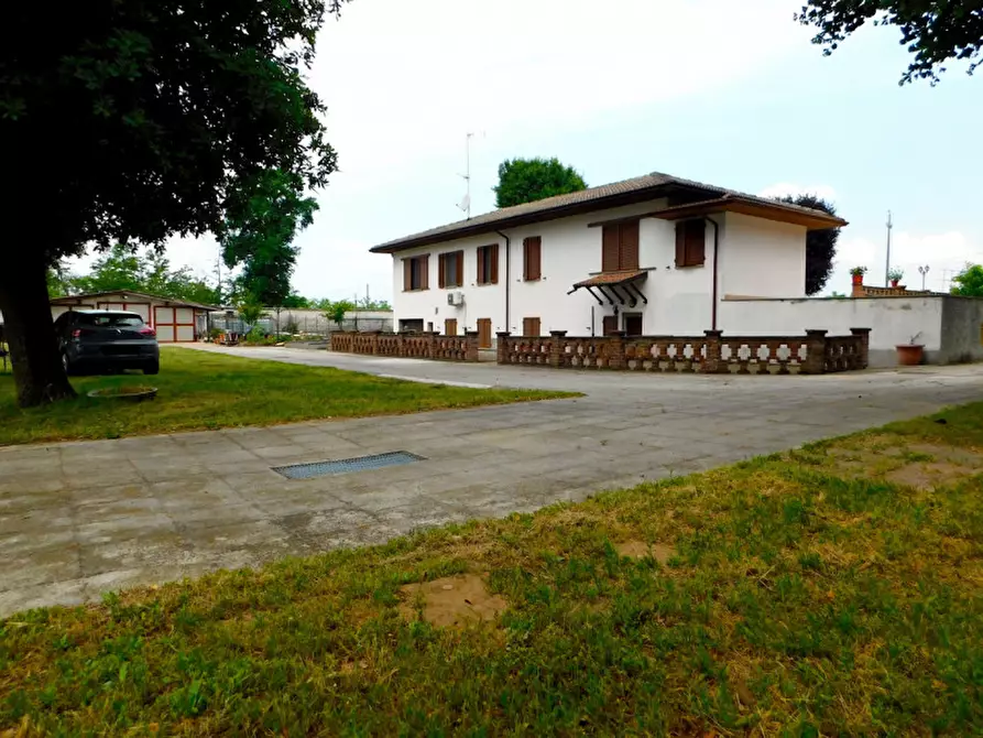 Immagine 22 di Villa in vendita  in via Tramia n° 93 a Garlasco