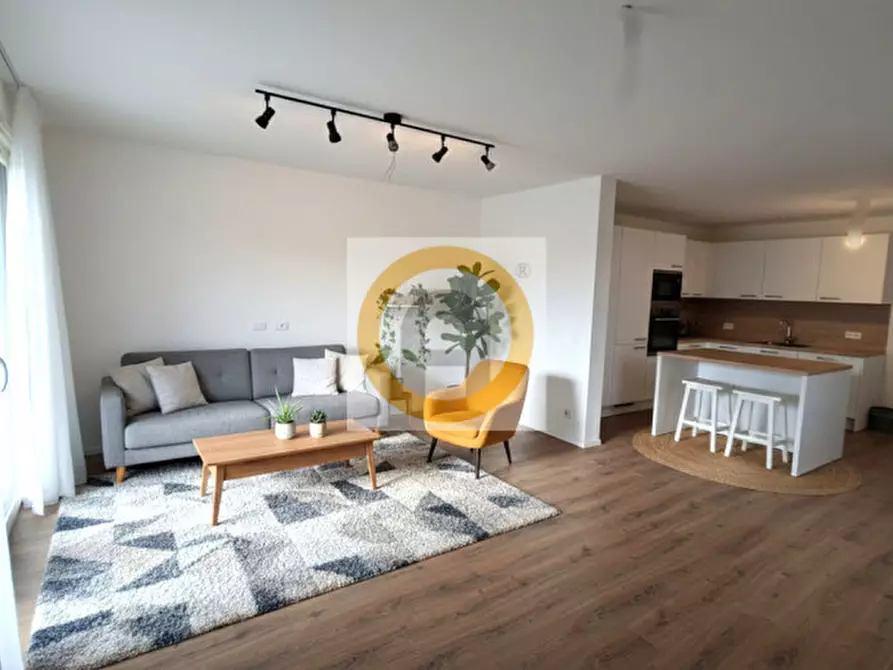 Immagine 3 di Casa bifamiliare in vendita  in VIALE DE GASPERI a Bassano Del Grappa