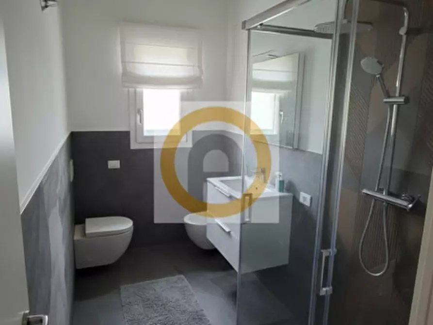 Immagine 5 di Casa bifamiliare in vendita  in VIALE DE GASPERI a Bassano Del Grappa