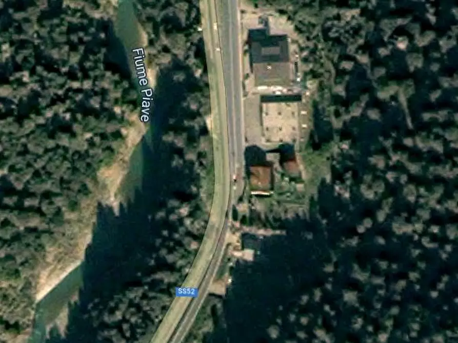 Immagine 3 di Terreno in vendita  in Strada Statale 52 Carnica a Vigo Di Cadore