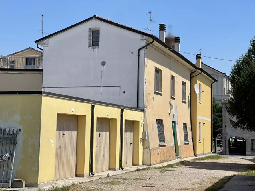 Immagine 10 di Casa trifamiliare in vendita  a Pegognaga