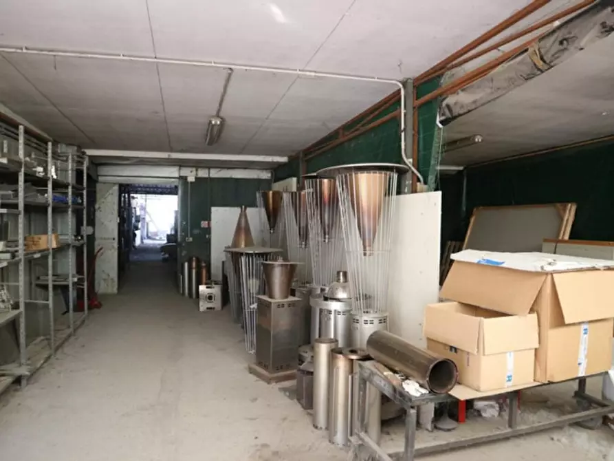 Immagine 14 di Capannone industriale in vendita  in viale firenze 4, N. snc a Campello Sul Clitunno