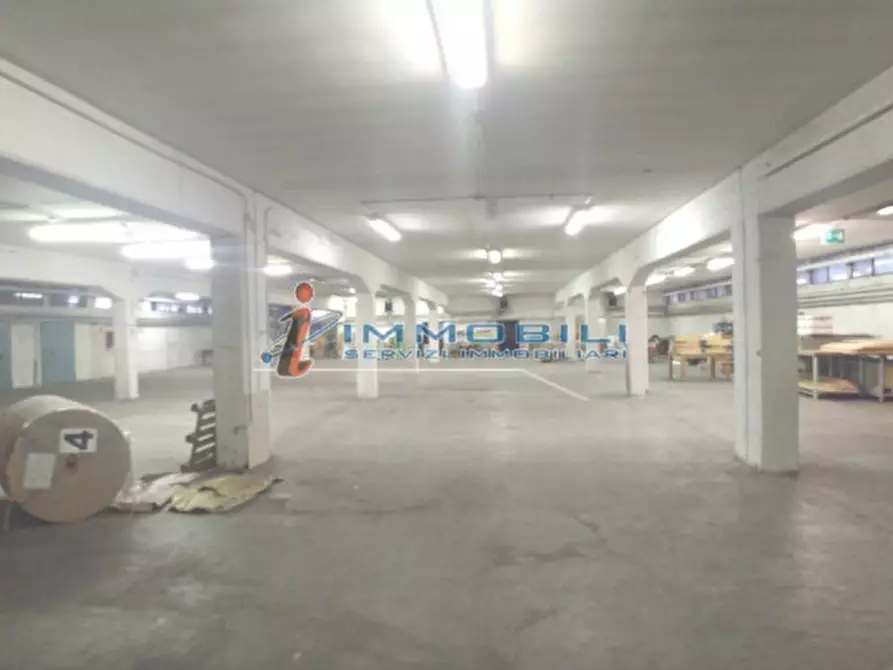 Immagine 6 di Laboratorio in vendita  in VIA MECENATE a Milano