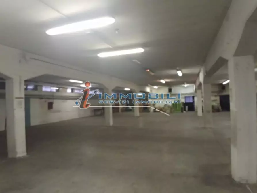 Immagine 8 di Laboratorio in vendita  in VIA MECENATE a Milano