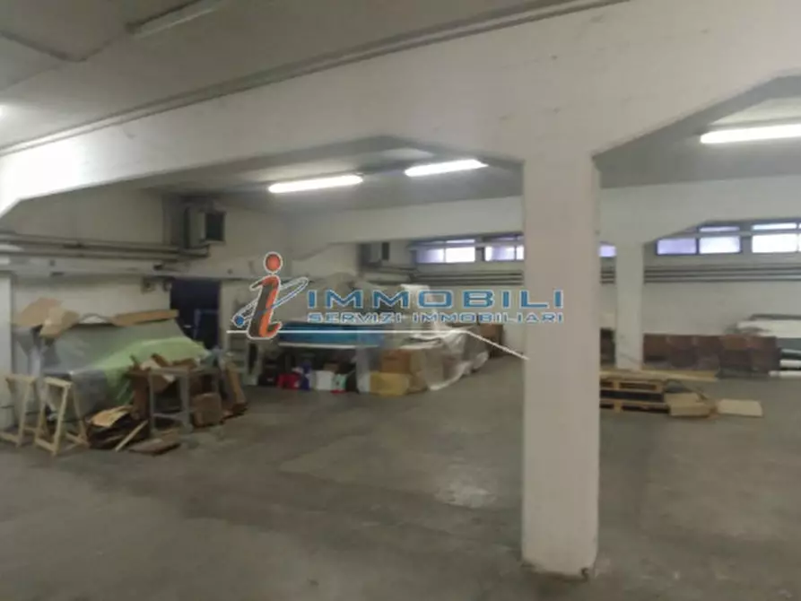 Immagine 5 di Magazzino in vendita  in VIA MECENATE a Milano