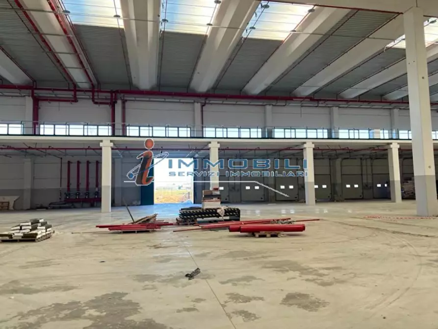 Immagine 11 di Capannone industriale in affitto  in STRADA STATALE a Santa Cristina E Bissone