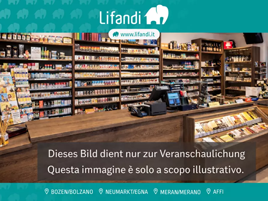 Immagine 1 di Negozio in vendita  in cesare battisti a Bolzano