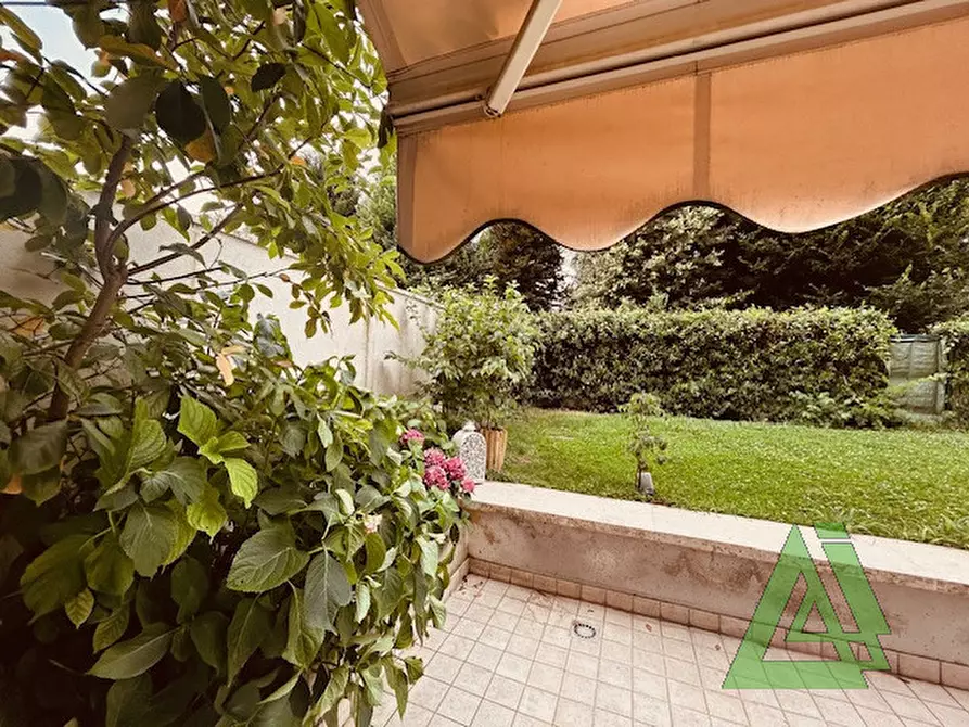 Immagine 11 di Appartamento in vendita  a Castelfranco Veneto