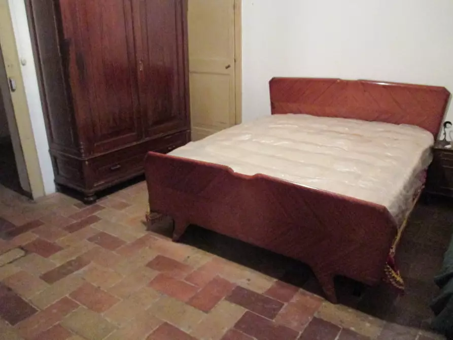 Immagine 6 di Palazzo in vendita  a Ostra