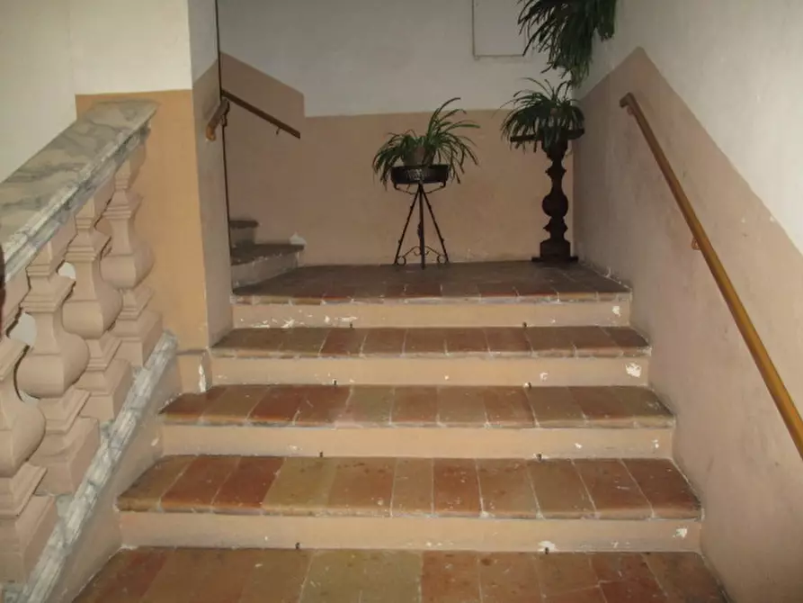 Immagine 11 di Palazzo in vendita  a Ostra