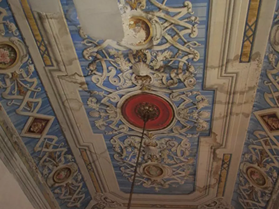 Immagine 15 di Palazzo in vendita  a Ostra