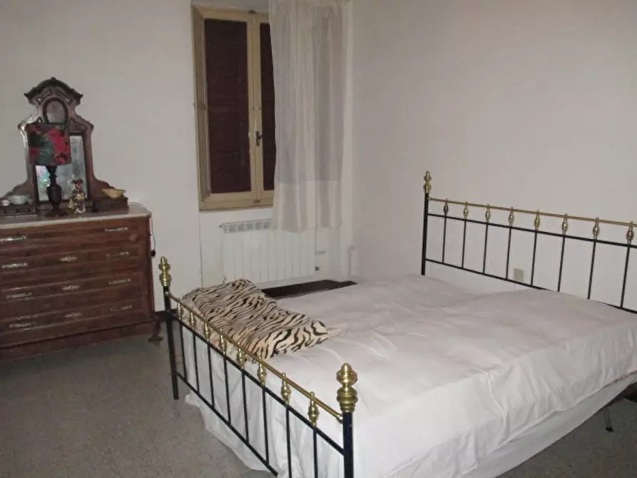 Immagine 17 di Palazzo in vendita  a Ostra